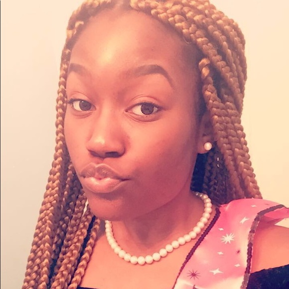 Meet your Posher, Jaleiyah - Picture 3 of 5